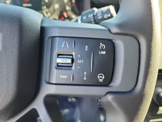 2026 Land Rover Defender 110