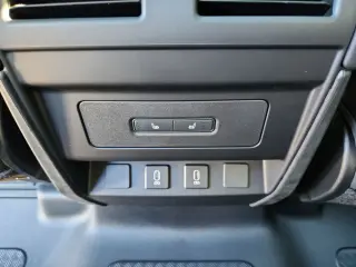 2026 Land Rover Defender 110
