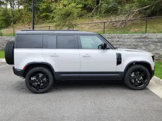 2026 Land Rover Defender 110
