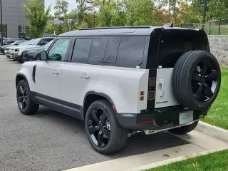 2026 Land Rover Defender 110