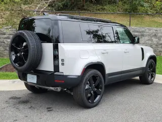 2026 Land Rover Defender 110