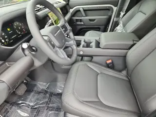 2026 Land Rover Defender 110