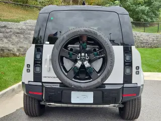 2026 Land Rover Defender 110