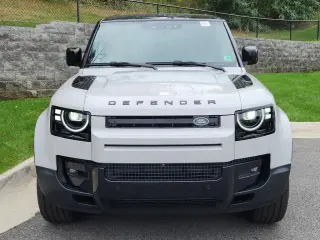 2026 Land Rover Defender 110