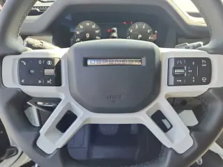 2025 Land Rover Defender 110