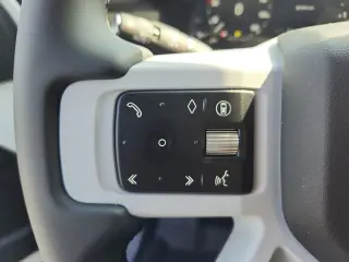 2025 Land Rover Defender 110