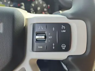 2025 Land Rover Defender 110