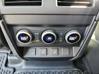 2025 Land Rover Defender 110