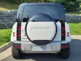 2025 Land Rover Defender 110