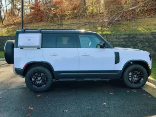 2025 Land Rover Defender 110