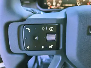 2025 Land Rover Defender 110