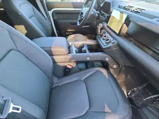 2025 Land Rover Defender 110