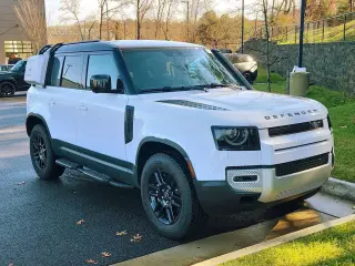 2025 Land Rover Defender 110