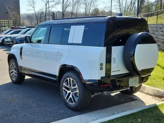 2026 Land Rover Defender 110