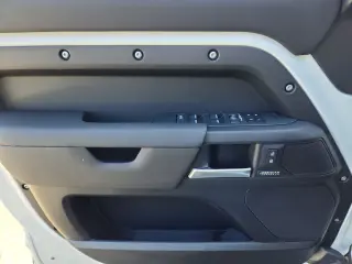 2026 Land Rover Defender 110