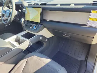 2026 Land Rover Defender 110