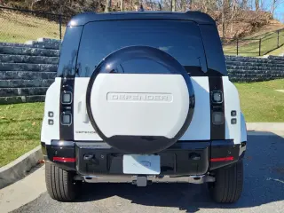 2026 Land Rover Defender 110