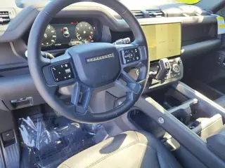 2026 Land Rover Defender 110