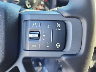 2026 Land Rover Defender 110