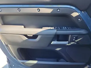 2026 Land Rover Defender 110