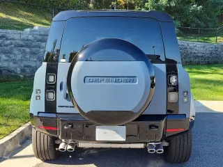 2026 Land Rover Defender 110