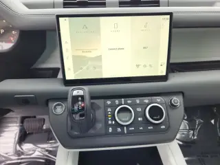 2025 Land Rover Defender 130