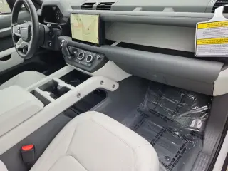 2025 Land Rover Defender 130