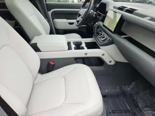 2025 Land Rover Defender 130
