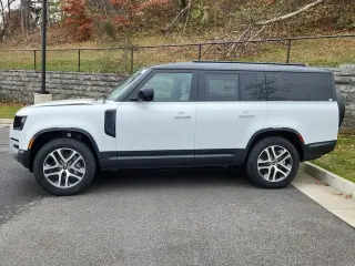 2025 Land Rover Defender 130