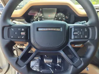 2025 Land Rover Defender 130