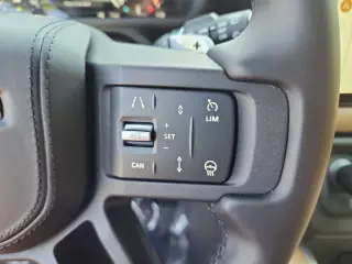 2025 Land Rover Defender 130