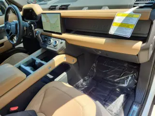 2025 Land Rover Defender 130