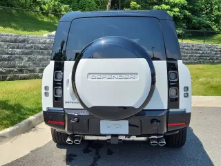 2025 Land Rover Defender 130