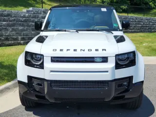 2025 Land Rover Defender 130