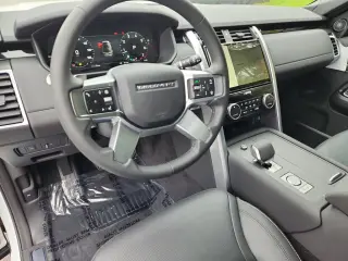2025 Land Rover Discovery