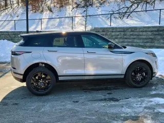 2026 Land Rover Range Rover Evoque