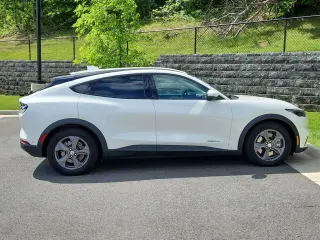 2021 Ford Mustang Mach-E