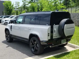 2026 Land Rover Defender 110