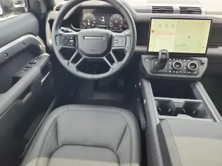 2026 Land Rover Defender 110