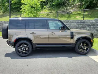 2026 Land Rover Defender 110