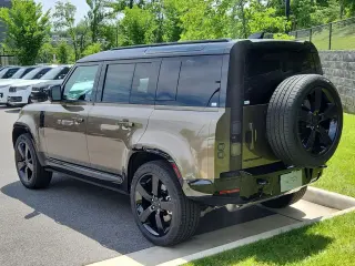 2026 Land Rover Defender 110