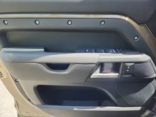 2026 Land Rover Defender 110