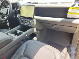 2026 Land Rover Defender 110