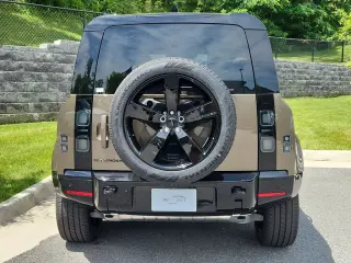 2026 Land Rover Defender 110