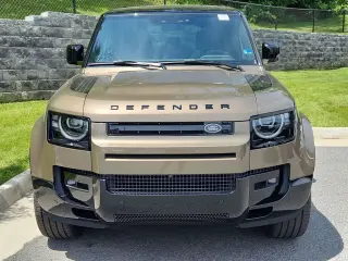 2026 Land Rover Defender 110