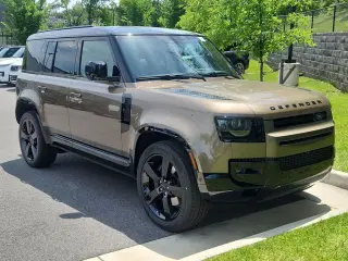 2026 Land Rover Defender 110