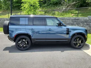 2026 Land Rover Defender 110