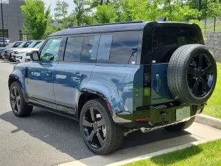 2026 Land Rover Defender 110