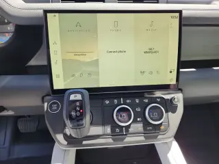 2026 Land Rover Defender 110