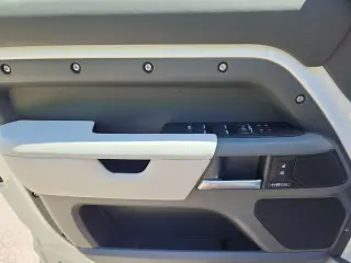 2026 Land Rover Defender 110
